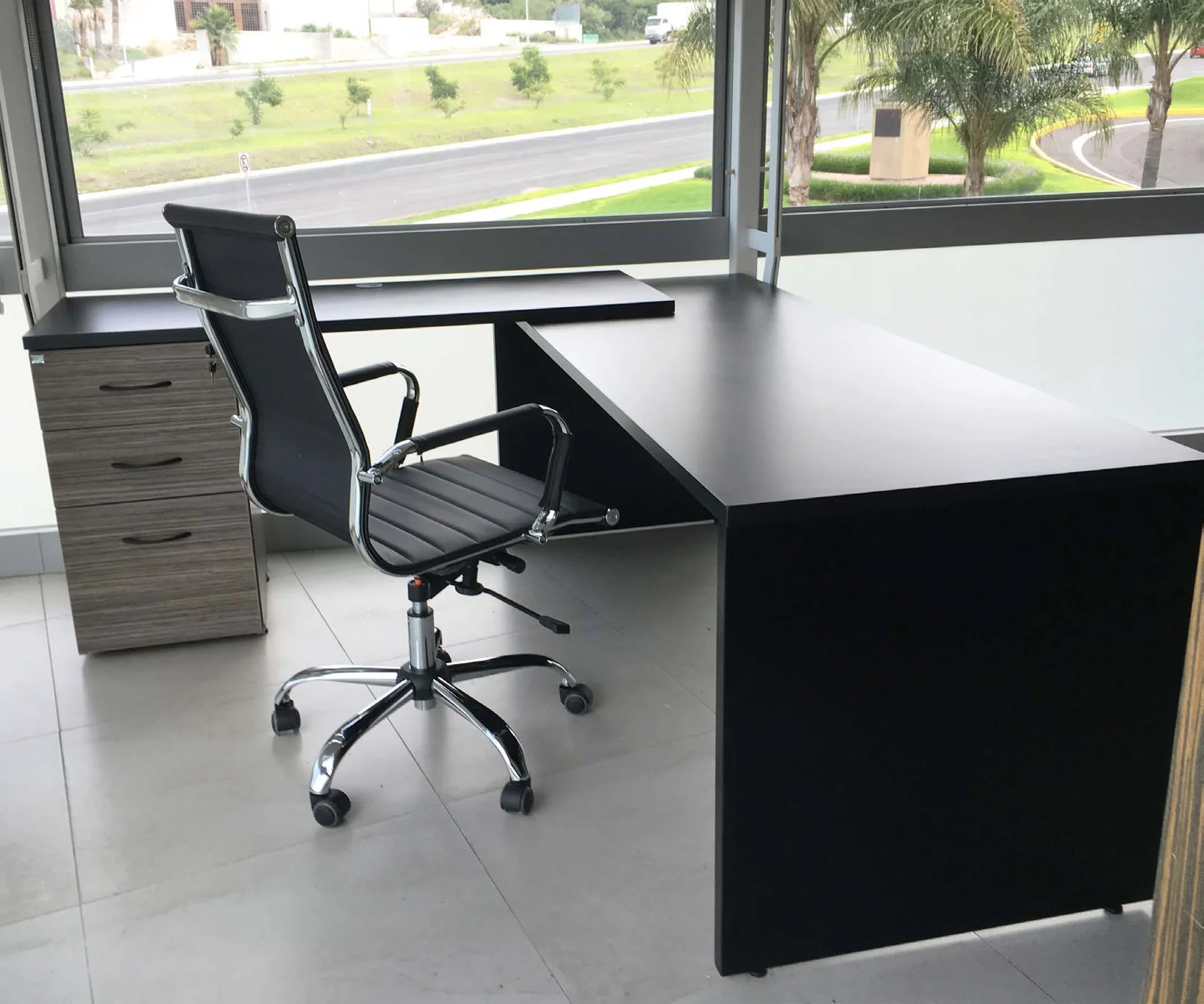 Oficinas y salas de juntas — proyecto Big Bola