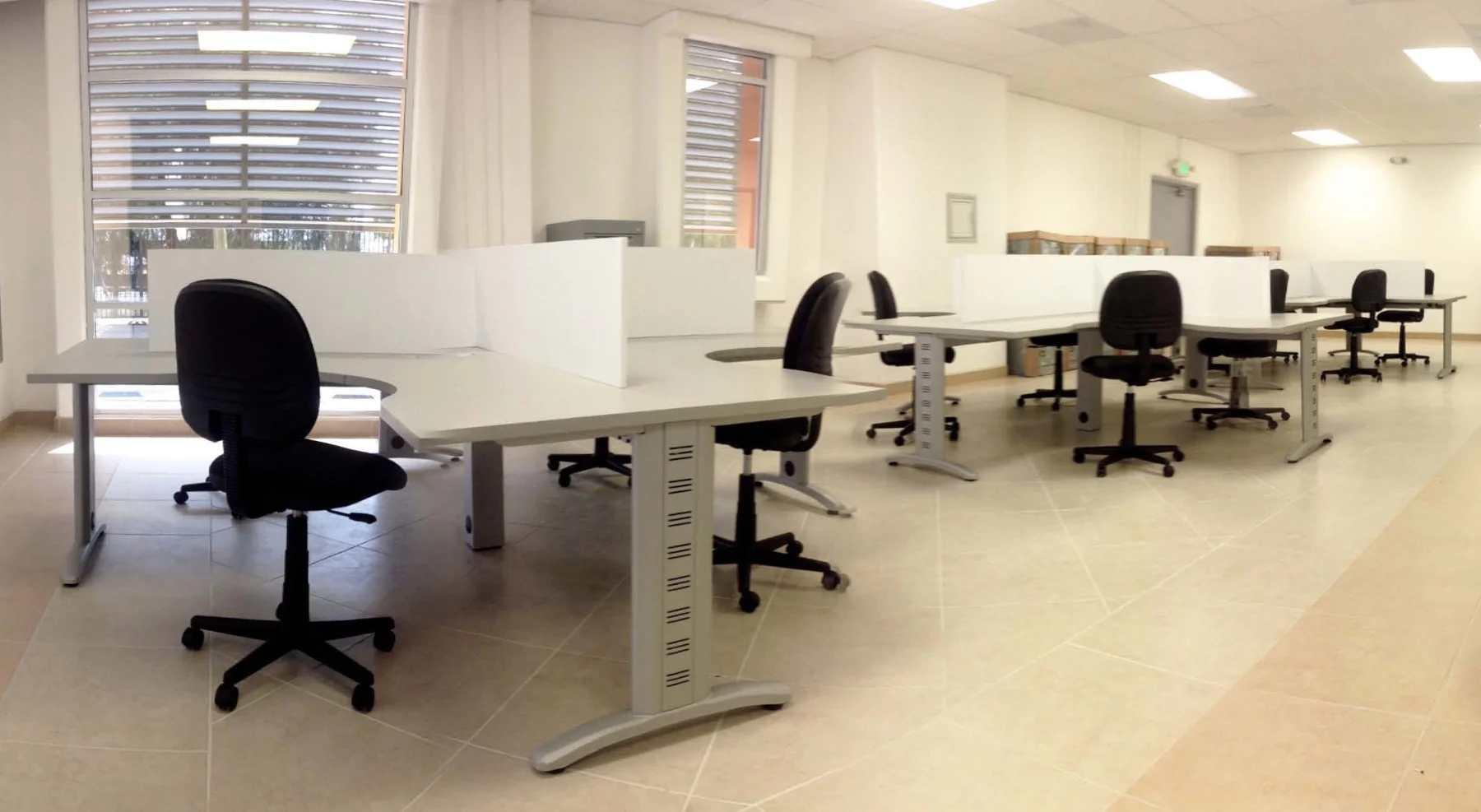Oficinas y recepción — proyecto Thomas Tontec